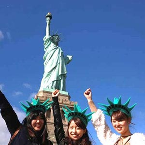 自由の女神上陸と市内観光ツアー