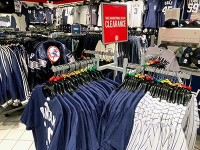 ニューヨーク マンハッタン人気おみやげ Yankees Clubhouse（ヤンキース・クラブハウス）の画像