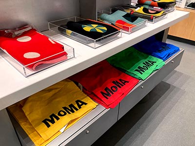 ニューヨーク マンハッタン人気おみやげ MoMA Design Store（モマ・デザインストア）の画像